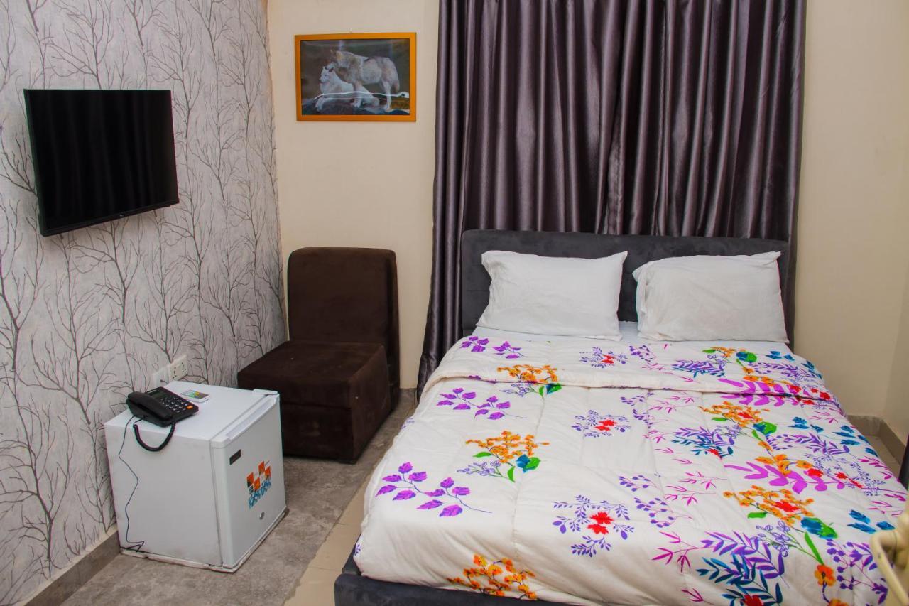 Go2Hotel45 ลากอส ภายนอก รูปภาพ